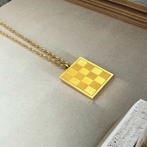 🎁 Checkerboard Gold-Plated Necklace • Dainty Adjustable Pendant